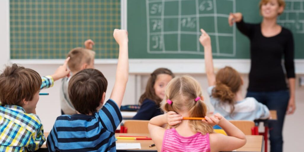 BRAINSTORMING A SCUOLA BRAINSTORMING A SCUOLA