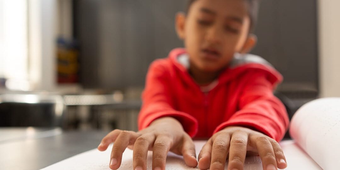 IL BAMBINO IPOVEDENTE A SCUOLA ELEMENTARE IL BAMBINO IPOVEDENTE A SCUOLA ELEMENTARE