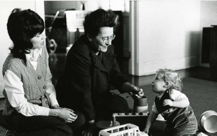 LA STRANGE SITUATION DI MARY AINSWORTH.