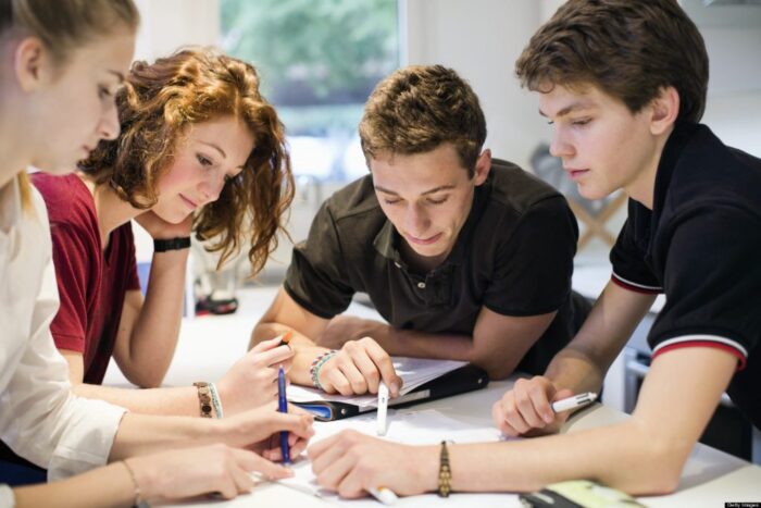 EFFICACE PERSONALE DEGLI STUDENTI